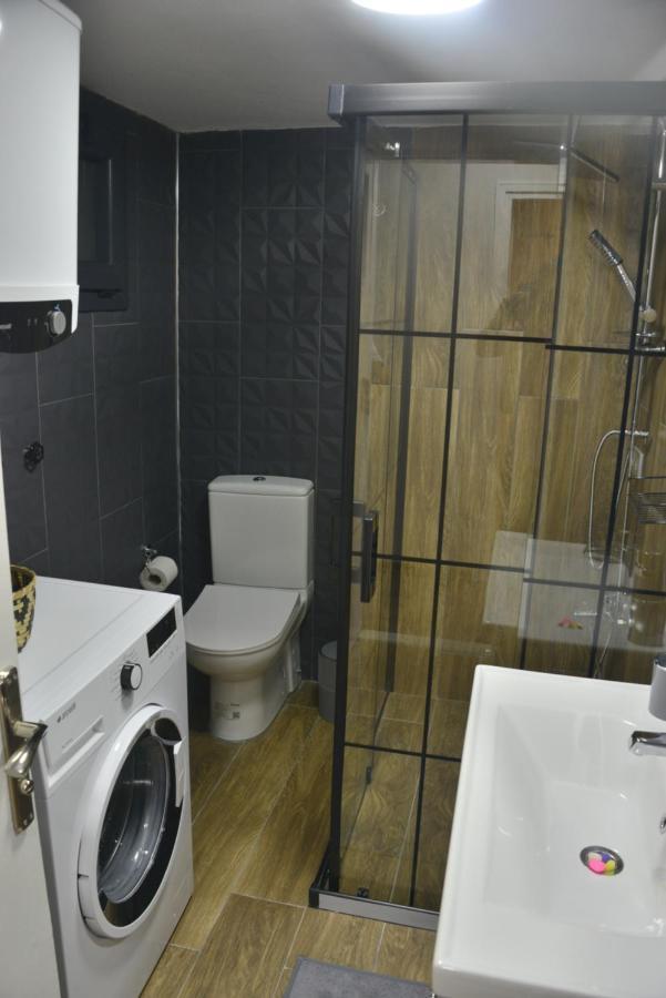 Sea View, Your In The Center Of Alsancak Apartment